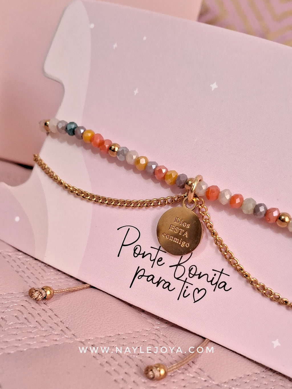 Pulsera Tejida con  Frase en Acero Dorado